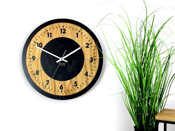 ModernClock Drevené nástenné hodiny Tokio 33 cm dub prírodný/čierny