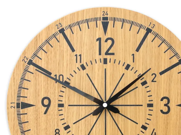 ModernClock Drevené nástenné hodiny Avatar 33 cm dub prírodný/čierny