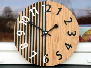 ModernClock Drevené nástenné hodiny Nepal 33 cm dub prírodný/čierny