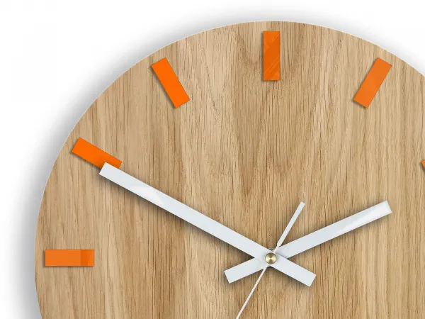 ModernClock Drevené nástenné hodiny Simple 33 cm dub prírodný/oranžový