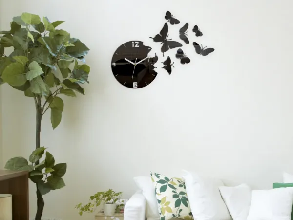 ModernClock Nástenné samolepiace hodiny Motýľ 28 cm čierne