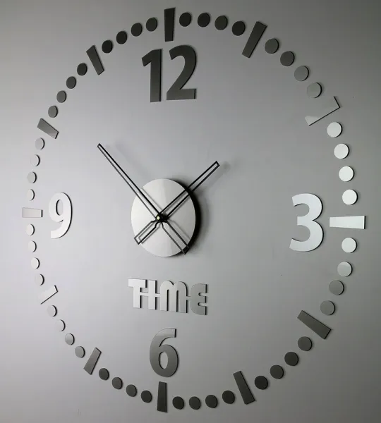 ModernClock Nástenné samolepiace hodiny Roundy 78 cm sivé