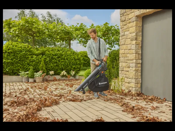 Gardena Aku vysávač/fúkač na lístie PowerJetCollect, 18V P4A