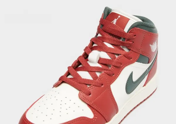 Jordan Air 1 Mid Bg