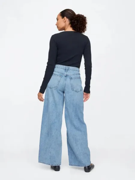 GAP Džínsy pre ženy  Baggy SuperSoft 713435-00 Veľkosť: 29LONG
