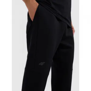 Pánske tepláky 4F TROUSERS CAS M1194-WAW25TTROM1194-20S-DEEP BLACK