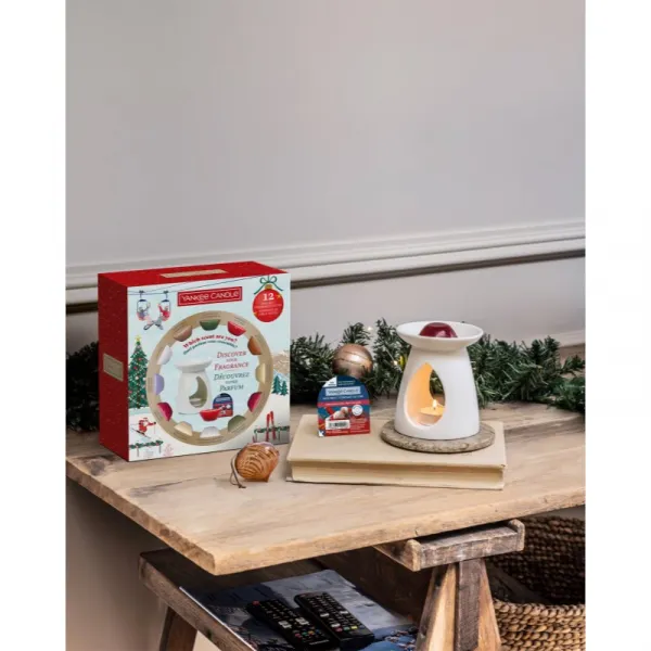 Yankee Candle Christmas Collection Aromalamp & 12 Wax Melts darčeková sada