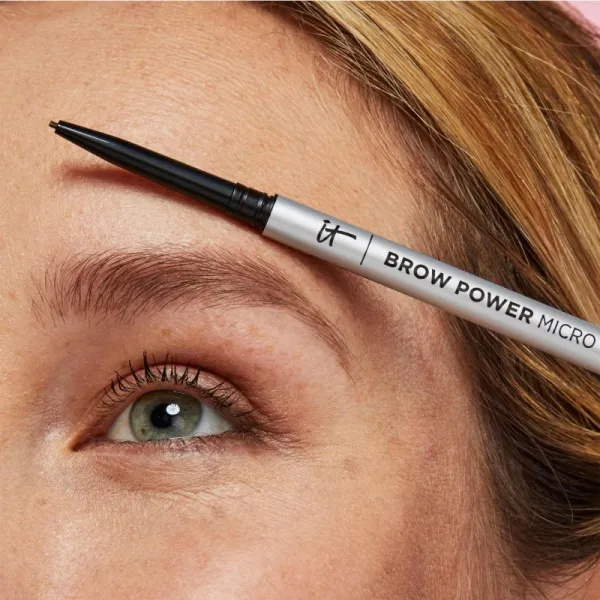 IT Cosmetics Brow Power Micro ceruzka na obočie odtieň Universal Taupe 0.16 g
