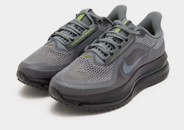 Nike Pegasus Premium