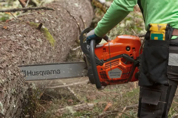 Reťazová píla HUSQVARNA 585