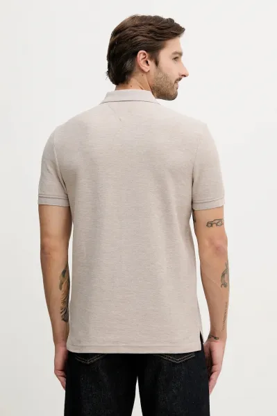 Polo tričko Tommy Hilfiger pánske, hnedá farba, melanžové, MW0MW40820