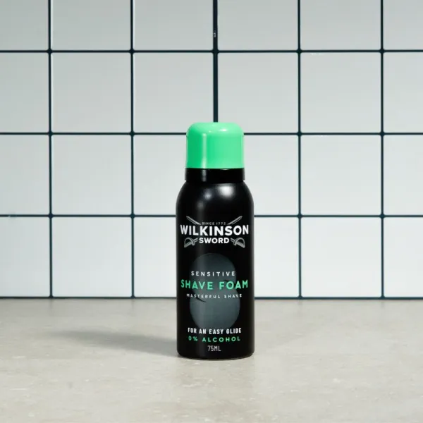 Wilkinson Sword Sensitive Shave Foam pena na holenie pre mužov 75 ml