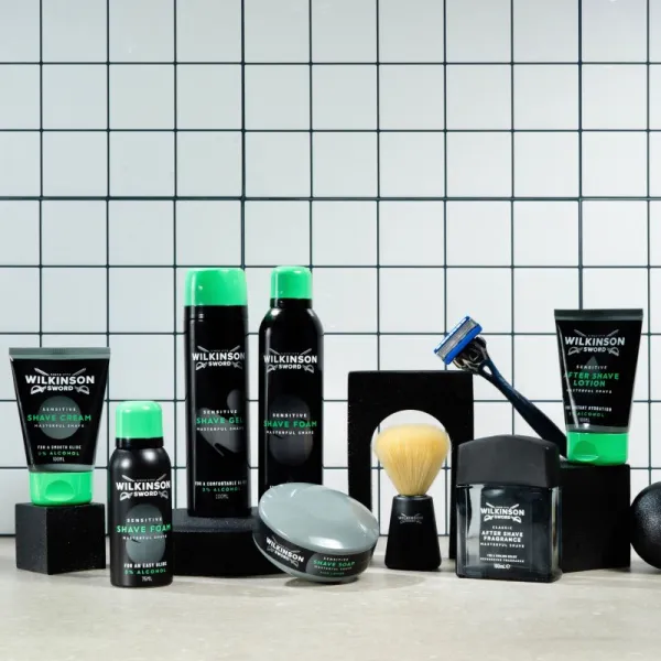Wilkinson Sword Sensitive Shave Foam pena na holenie pre mužov 75 ml