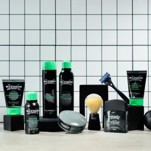 Wilkinson Sword Sensitive Shave Foam pena na holenie pre mužov 75 ml