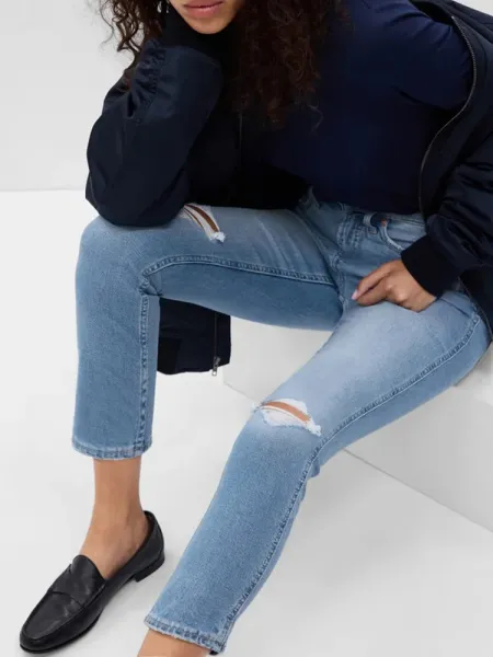 GAP Džínsy pre ženy  slim High Rise Vintage 760299-00 Veľkosť: 29LONG