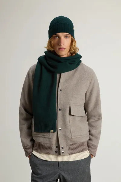 Set Čapica A Šál Woolrich Gift Box Dark Holly Green