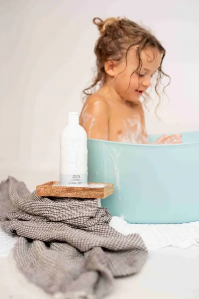 Naif Baby & Kids Bath Foam relaxačná pena do kúpeľa náhradná náplň 500 ml