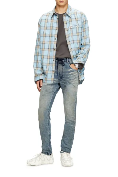 Džínsy Diesel 2032 D-Krooley-B Jogg Sweat Jeans Blue