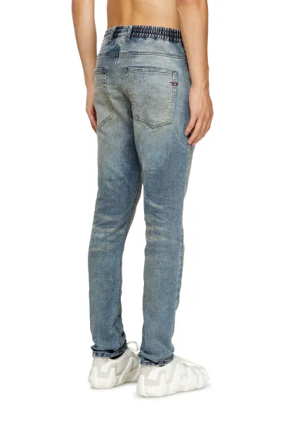 Džínsy Diesel 2032 D-Krooley-B Jogg Sweat Jeans Blue