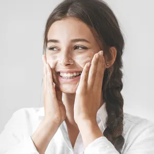 Natuint cosmetics - Čistiaci gél na pleť - hydratačný 3 v 1