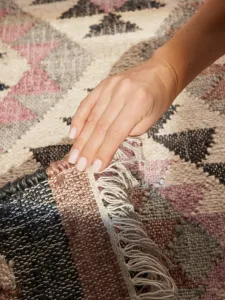 Koberec Elle Decoration Roya Parsa krémový / viacfarebný