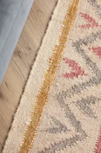 Koberec Elle Decoration Roya Imani krémový / viacfarebný