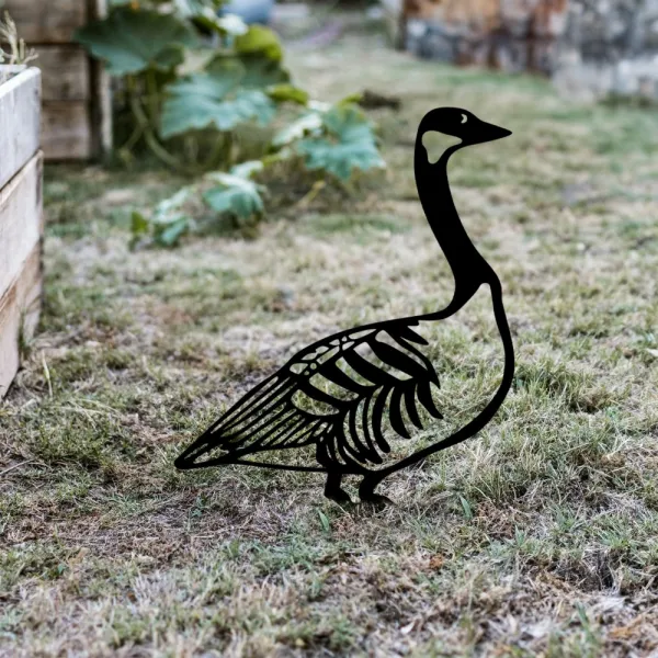 Záhradná dekorácia Goose 03