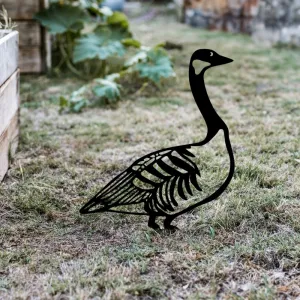 Záhradná dekorácia Goose 03