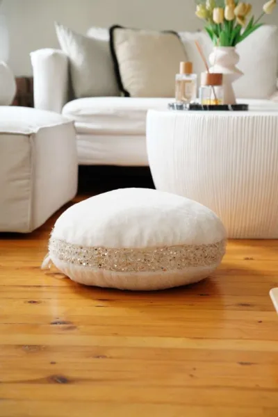Decorative Pad Pelus - Ecru