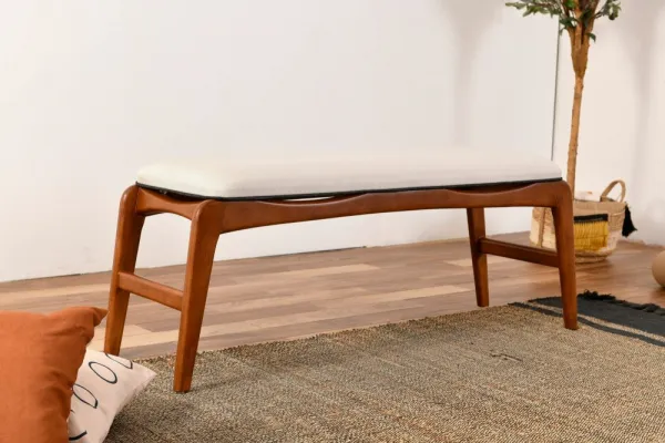 Lavica Touch Bench