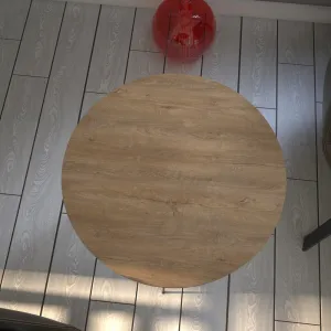 Príručný stolík / Odkladací stolík Sandalf - Caucasian Oak