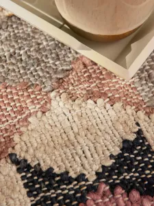 Koberec Elle Decoration Roya Parsa krémový / viacfarebný