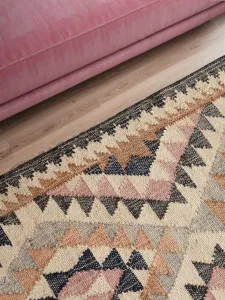 Koberec Elle Decoration Roya Parsa krémový / viacfarebný