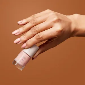 MUA Makeup Academy Nail Colour lak na nechty odtieň Caramel Glaze 10 ml