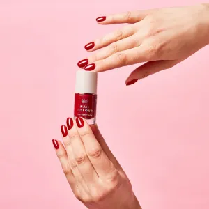 MUA Makeup Academy Nail Colour lak na nechty odtieň Raspberry Jam 10 ml