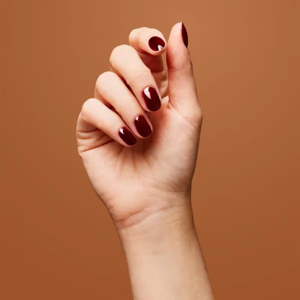 MUA Makeup Academy Nail Colour lak na nechty odtieň Cherry Kiss 10 ml