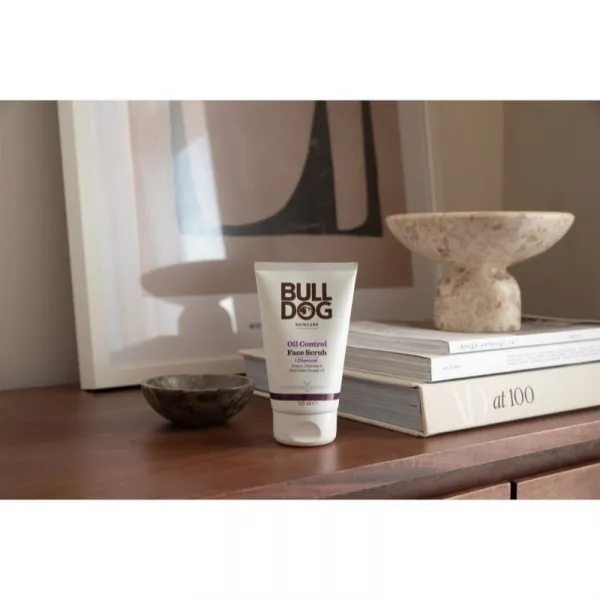 Bulldog Oil Control Face Scrub osviežujúci peeling na tvár pre mastnú pleť 125 ml
