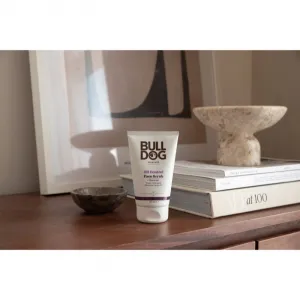 Bulldog Oil Control Face Scrub osviežujúci peeling na tvár pre mastnú pleť 125 ml