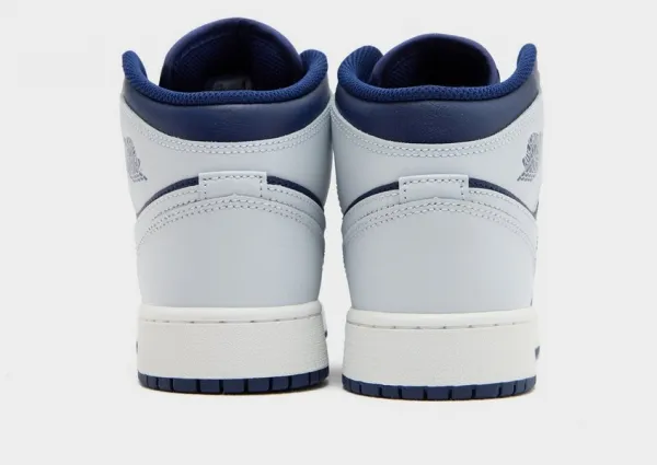 Jordan Air 1 Mid Bg