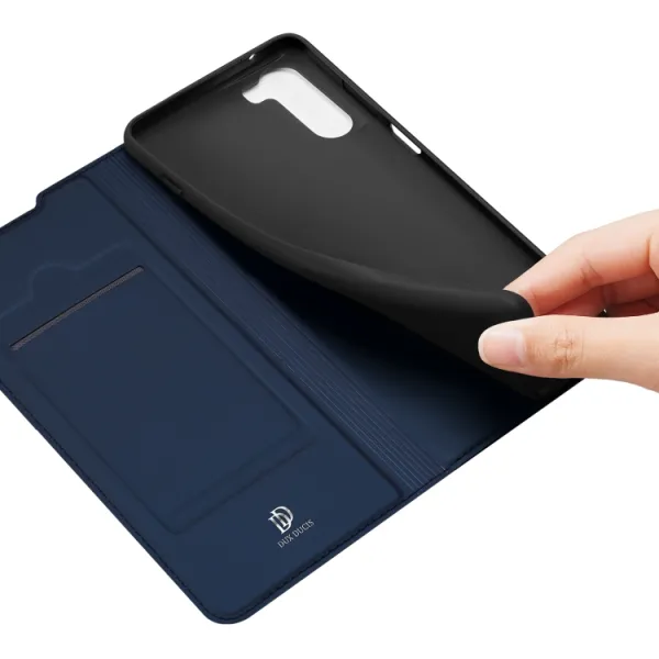 DUX Peňaženkový kryt Motorola Moto G200 5G modrý