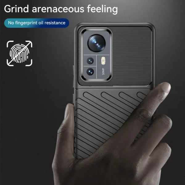 THUNDER Ochranný kryt Xiaomi 12 Pro čierny