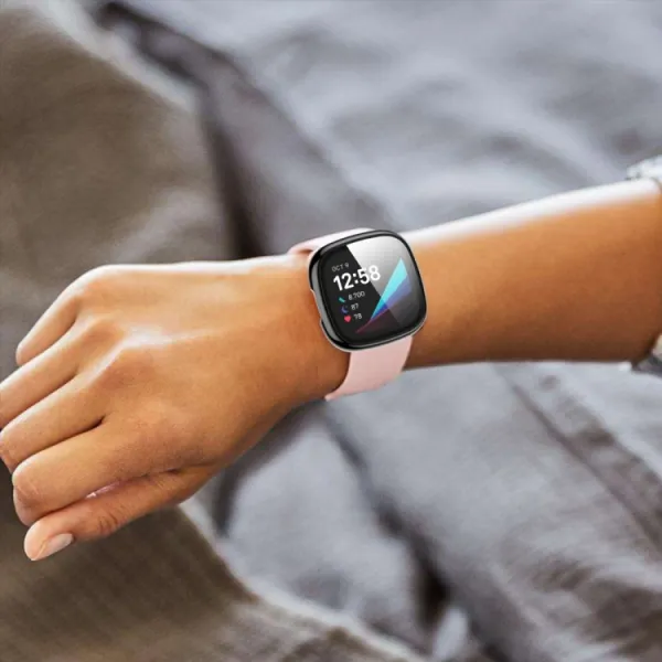 Plastový kryt s ochranným sklom pre Fitbit Versa 3 / Fitbit Sense čierny