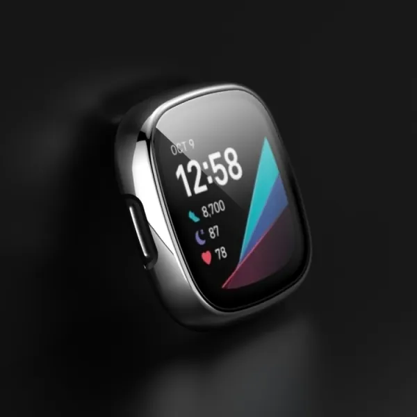 Plastový kryt s ochranným sklom pre Fitbit Versa 3 / Fitbit Sense strieborný