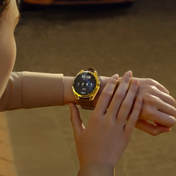 Plastový kryt s ochranným sklom pre Huawei Watch 3 Pro zlatý