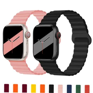 REVERSE Silikónový remienok Apple Watch 9 / 8 / 7 (41mm) / 6 / SE / 5 / 4 (40mm) / 3 / 2 / 1 (38mm) modrý