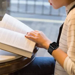 TECH-PROTECT FIT Kožený remienok Apple Watch 9 / 8 / 7 (41mm) / 6 / SE / 5 / 4 (40mm) / 3 / 2 / 1 (38mm) čierny
