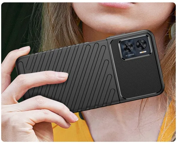 THUNDER Ochranný kryt Motorola Moto E22 čierny
