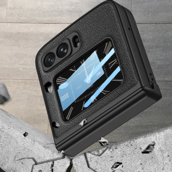 GKK MAGNETIC LEATHER Plastový obal Motorola Razr 2022 5G CARBON
