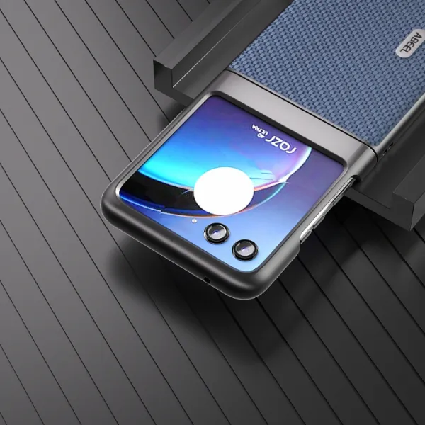 ABEEL CARBON Plastový kryt Motorola Razr 40 Ultra svetlomodrý