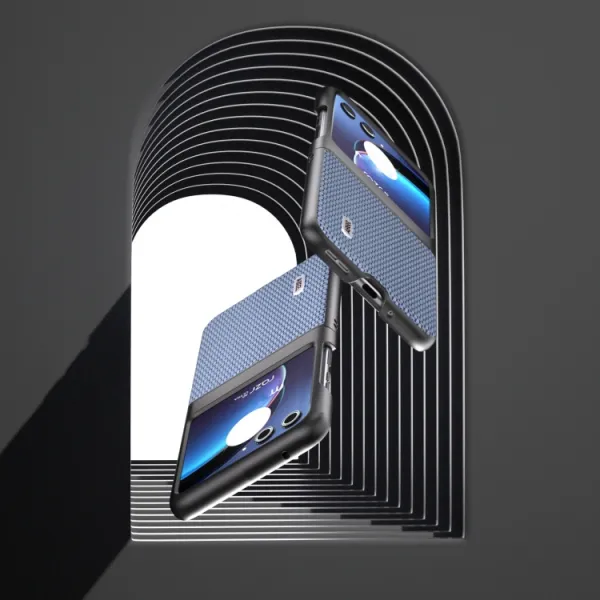 ABEEL CARBON Plastový kryt Motorola Razr 40 Ultra svetlomodrý